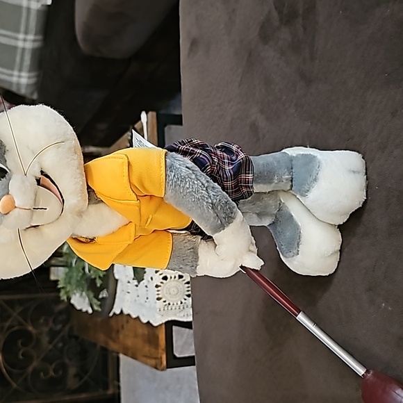 1992 24K Warner Bros Bugs Bunny Golfer Striped Shorts Plush Stuffed 14" - Picture 3 of 6